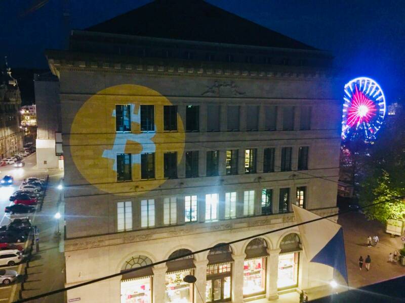la-fintech-entra-nel-cuore-della-piazza-bancaria-svizzera-a-zurigo-800x600-1