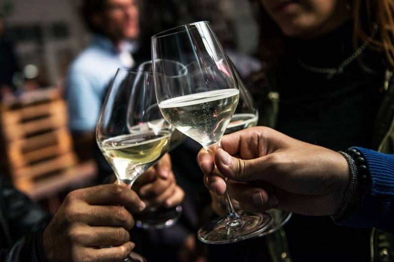 wine-6002736_1280-800x533-1