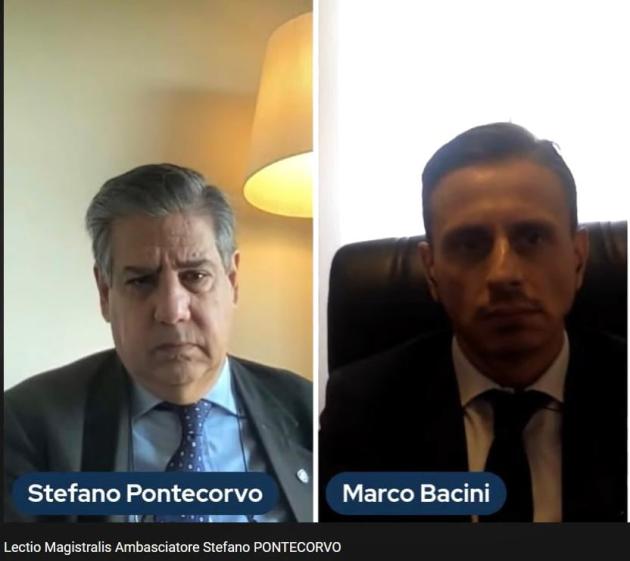 Amb.2Stefano_Pontecorvo_e_Prof._Marco_Bacini-1633987921193.jpg-afghanistan__lectio_dell_amb__stefano_pontecorvo_all_universita_lum