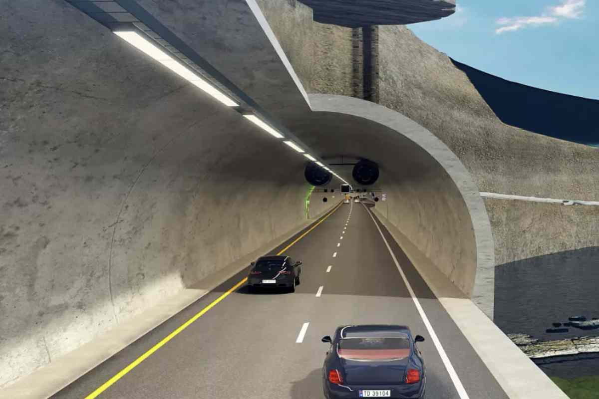 Non è un ponte spettacolare né una nuova autostrada in superficie, ma qualcosa che scende nel cuore della roccia