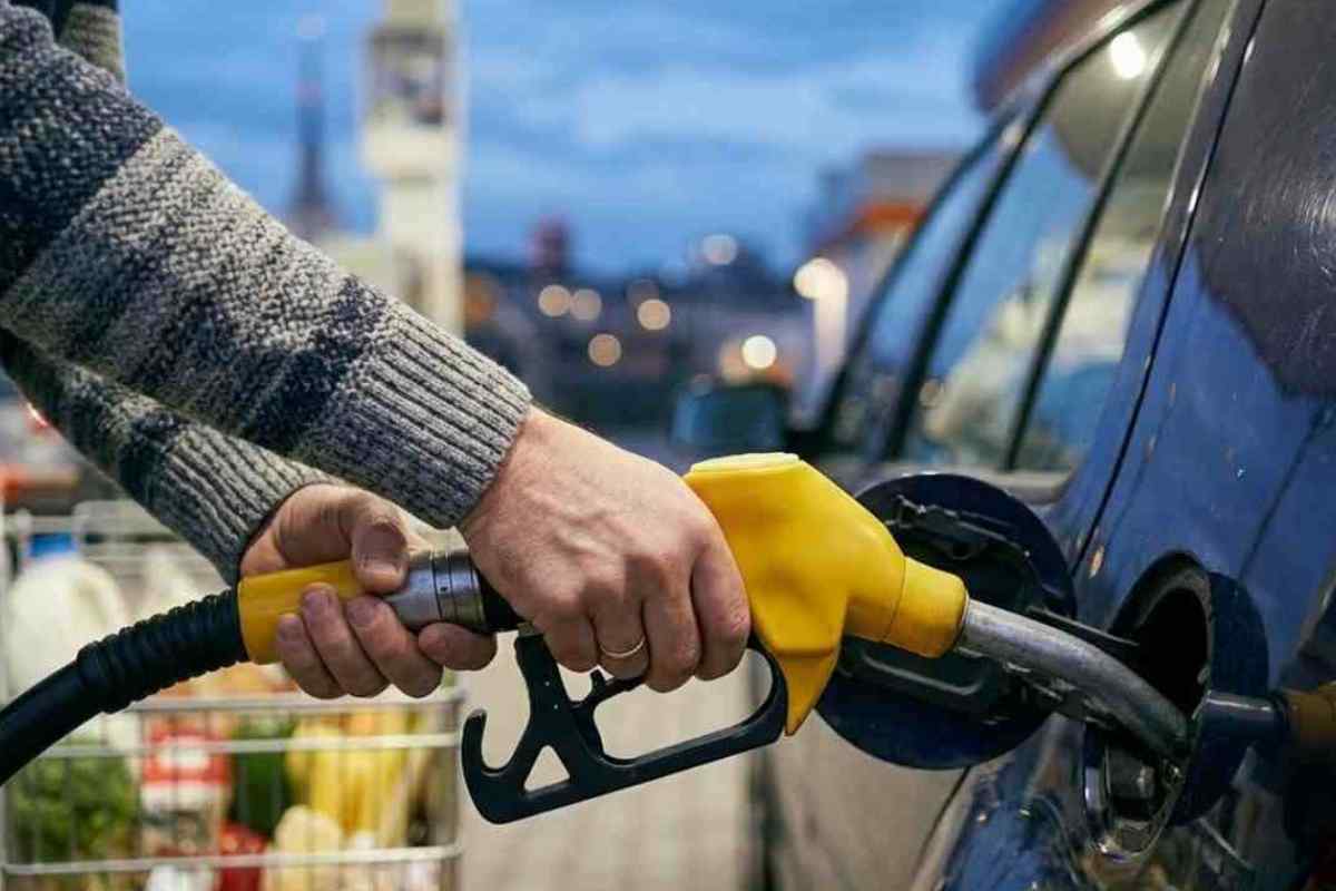 Oltre 1000 euro di benzina pagata dallo Stato