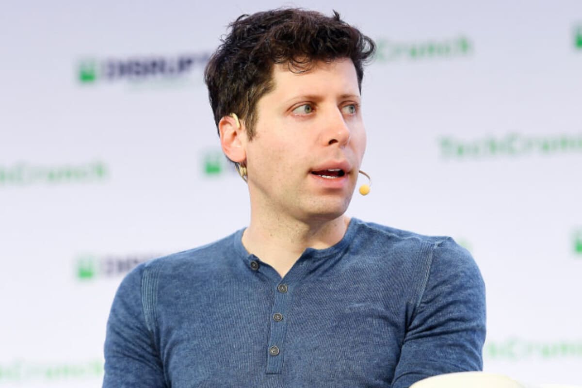 Sam Altman CEO di OpenAI durante un evento pubblico nel 2026