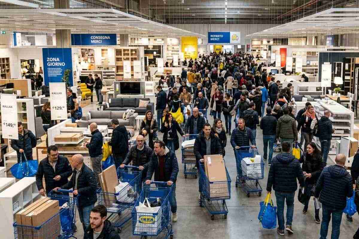 Ikea travolge i Big della tecnologia: costa solo 60 centesimi ed è l'accessorio per lo smartphone che servivaIkea travolge i Big della tecnologia: costa solo 60 centesimi ed è l'accessorio per lo smartphone che serviva